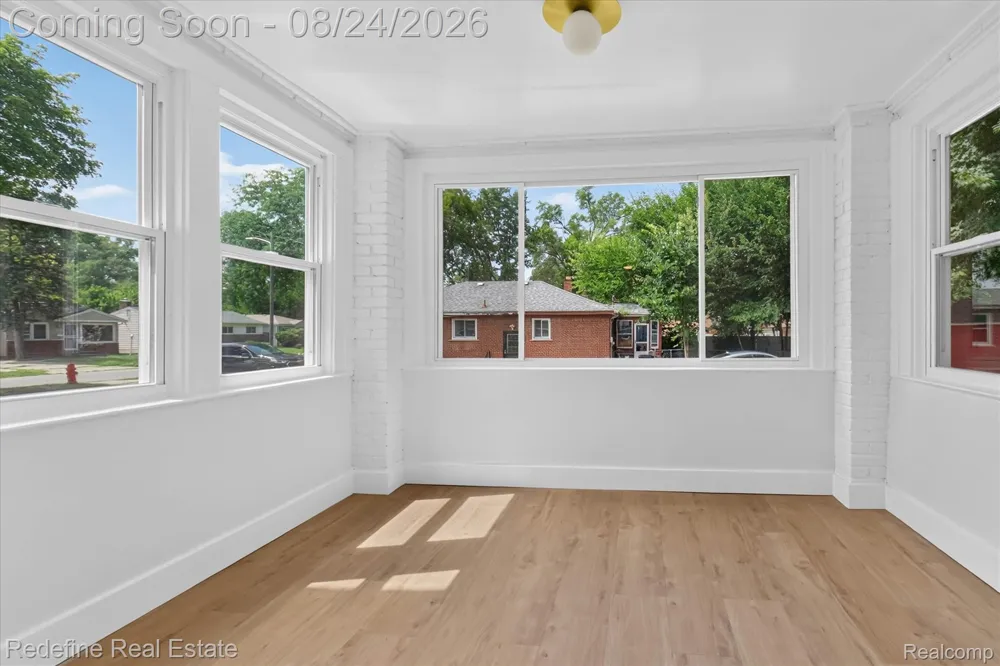 22608 Frisbee Street Detroit City, MI 48219