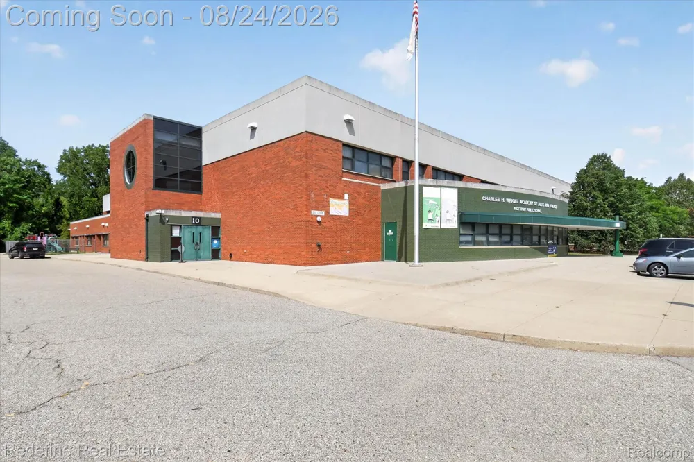 22608 Frisbee Street Detroit City, MI 48219
