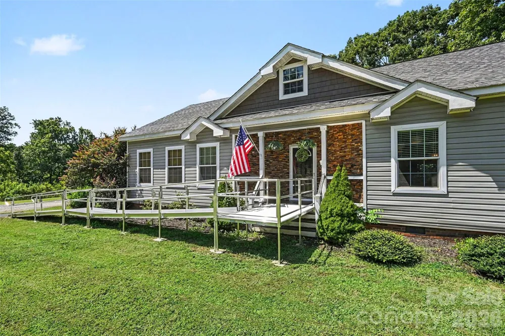 140 Broome Farm Lane Mooresville, NC 28115