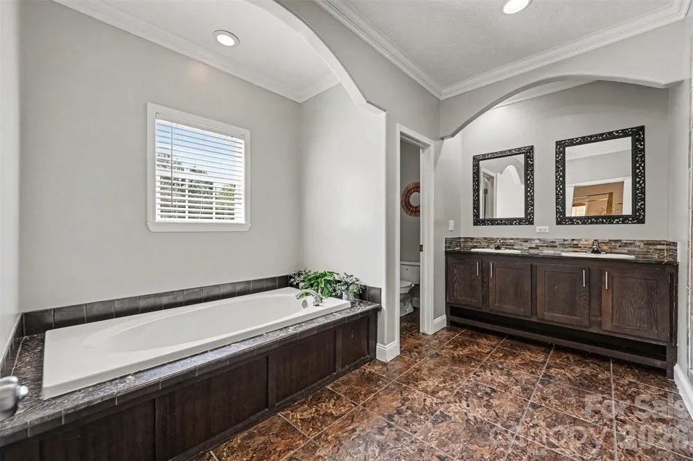 140 Broome Farm Lane Mooresville, NC 28115