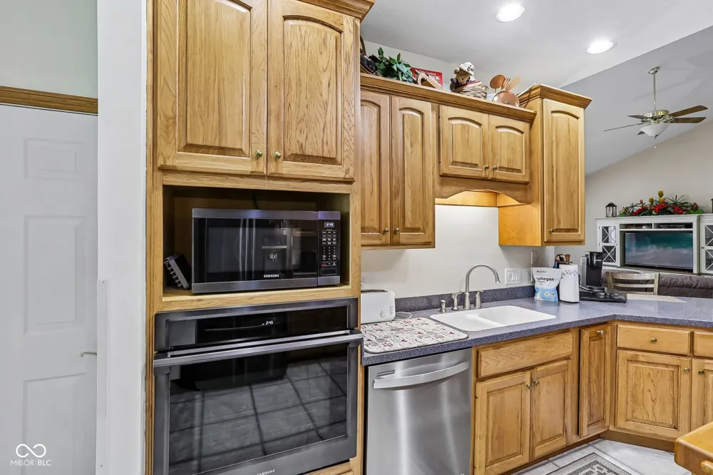 8936 Stonegate Way #A Indianapolis, IN 46227