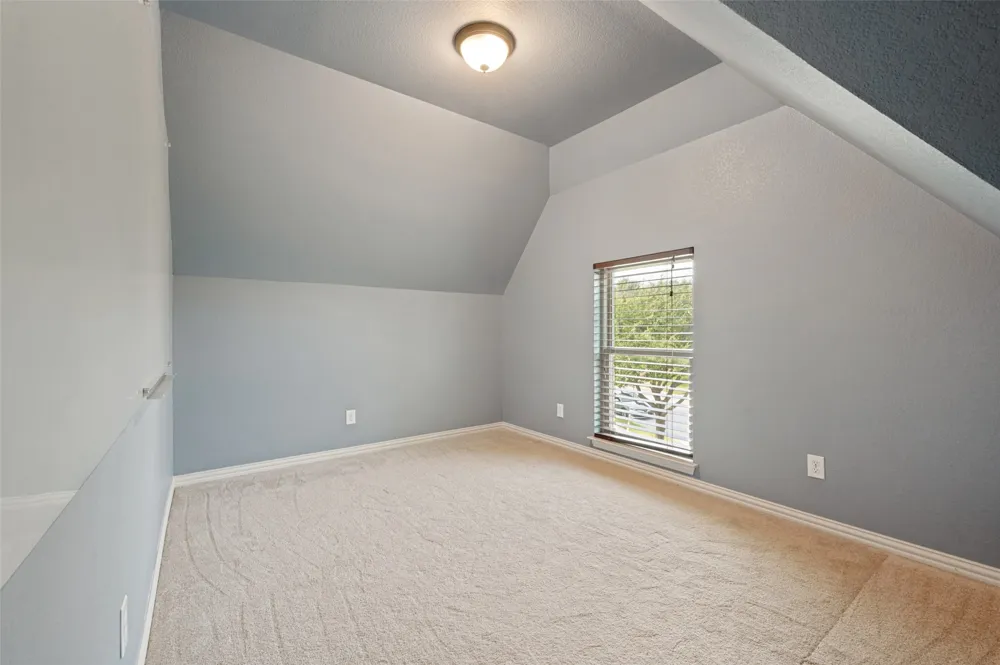 4046 E Hill Drive Irving, TX 75038