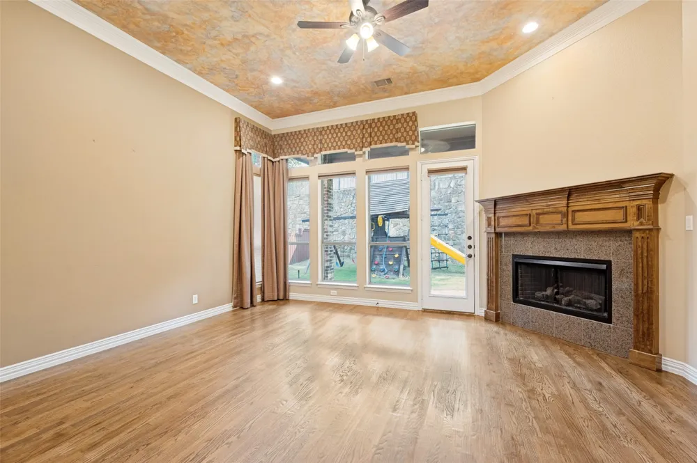 4046 E Hill Drive Irving, TX 75038