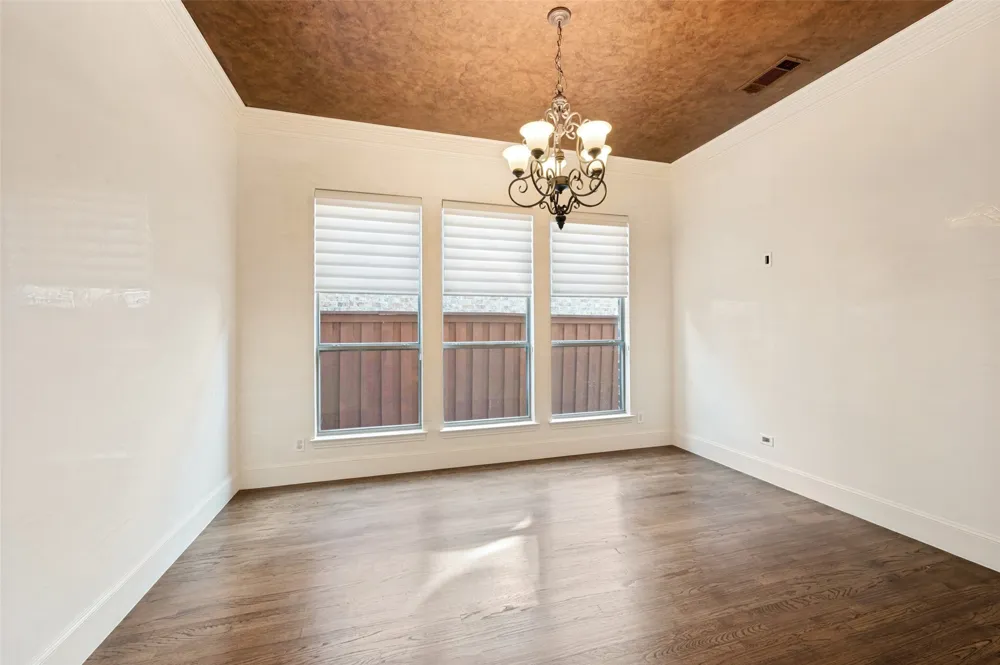 4046 E Hill Drive Irving, TX 75038