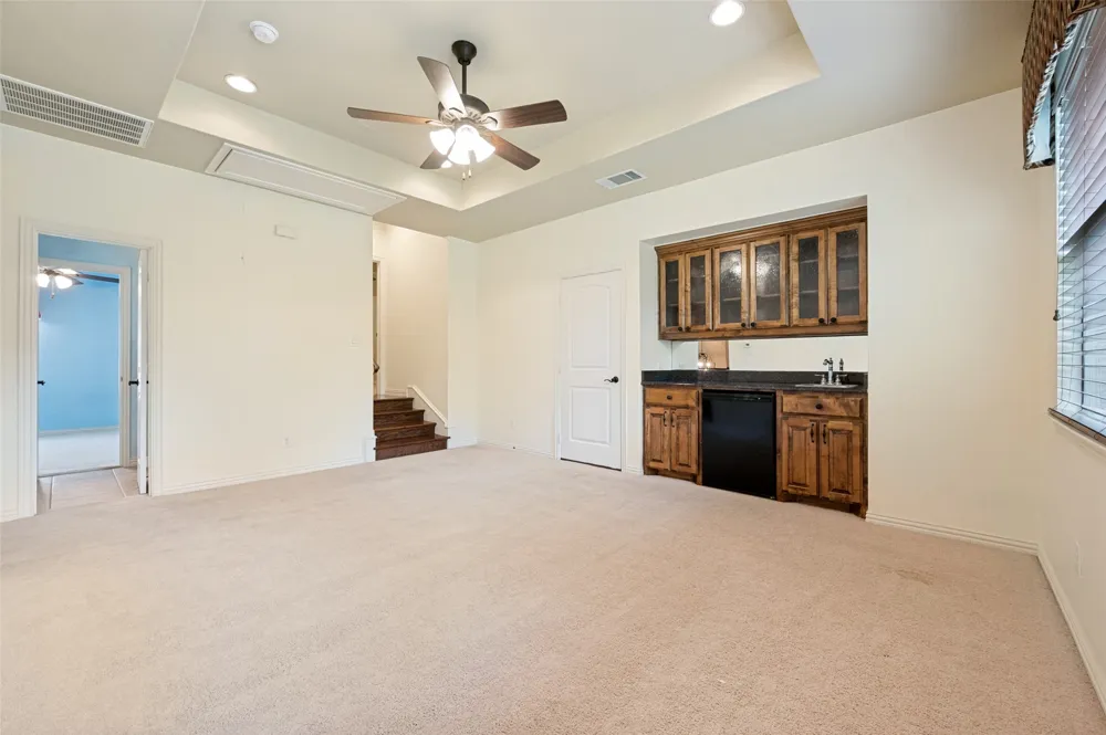 4046 E Hill Drive Irving, TX 75038