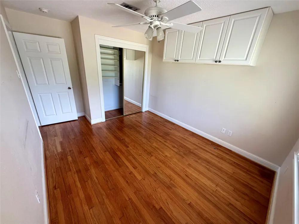 2106 Woodcrest Drive Houston, TX 77018