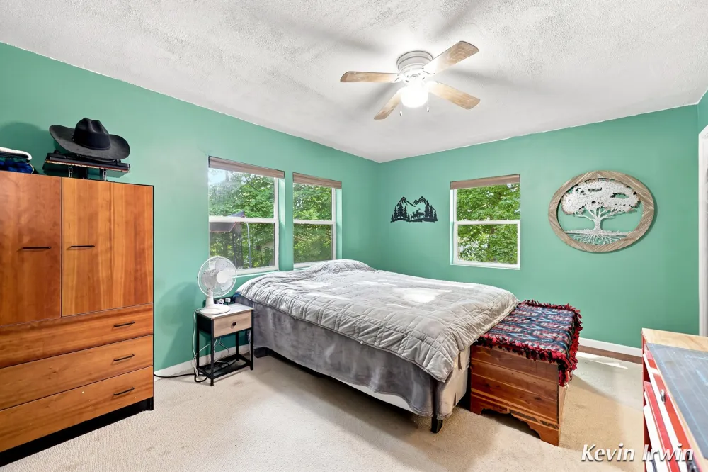 6780 Tulare Avenue NE Rockford, MI 49341