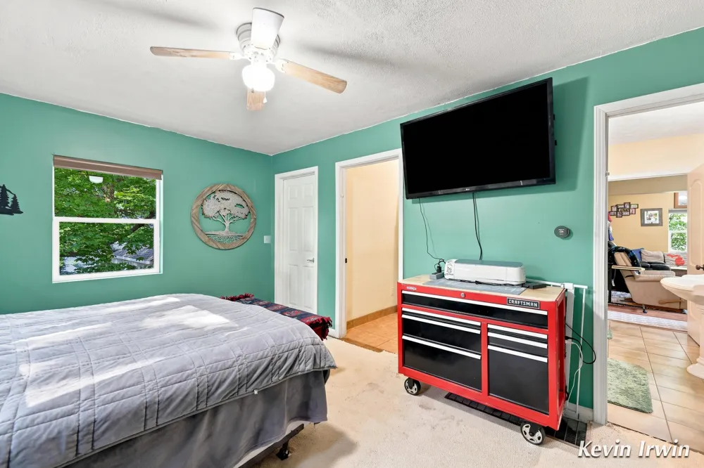 6780 Tulare Avenue NE Rockford, MI 49341