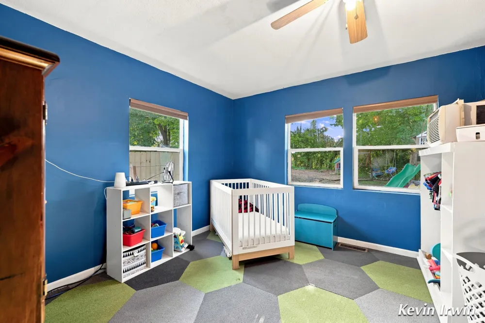 6780 Tulare Avenue NE Rockford, MI 49341