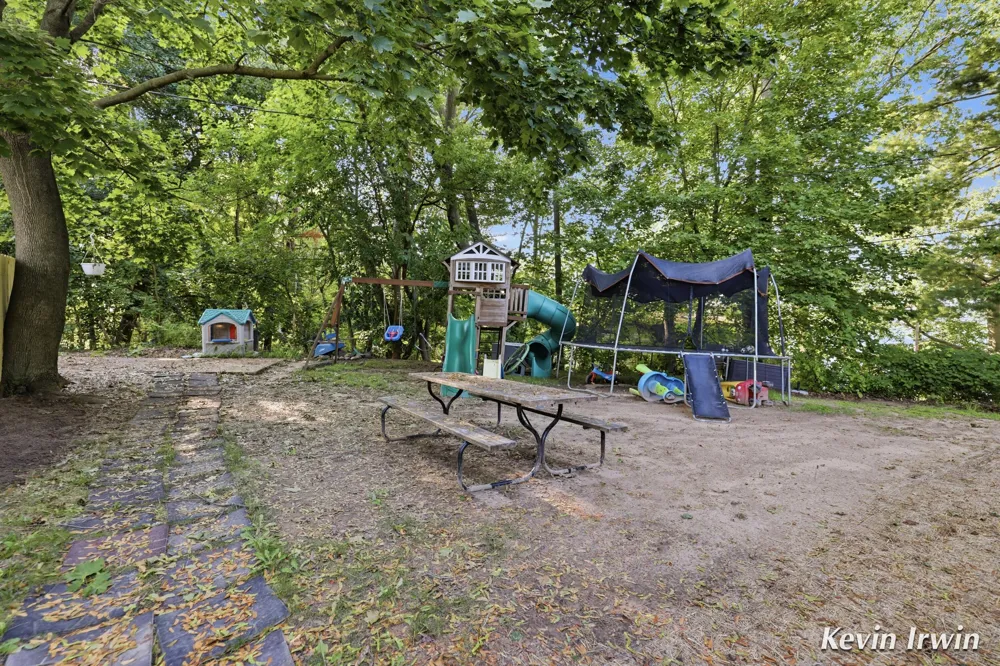 6780 Tulare Avenue NE Rockford, MI 49341