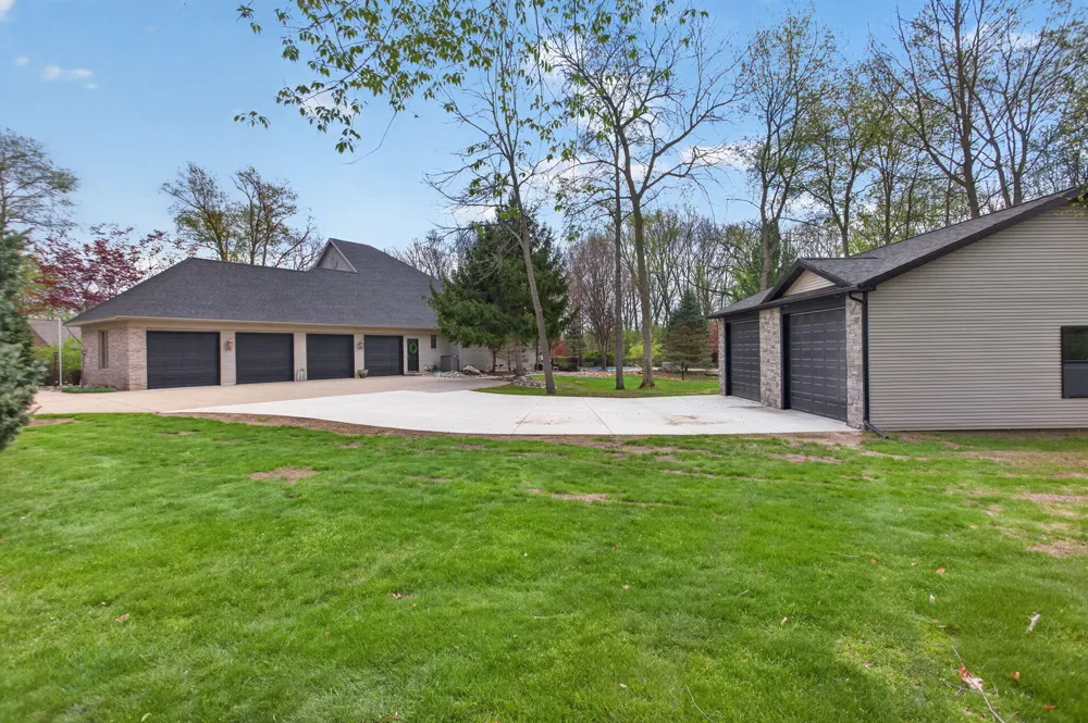 4929 Country Lane Jackson, MI 49201