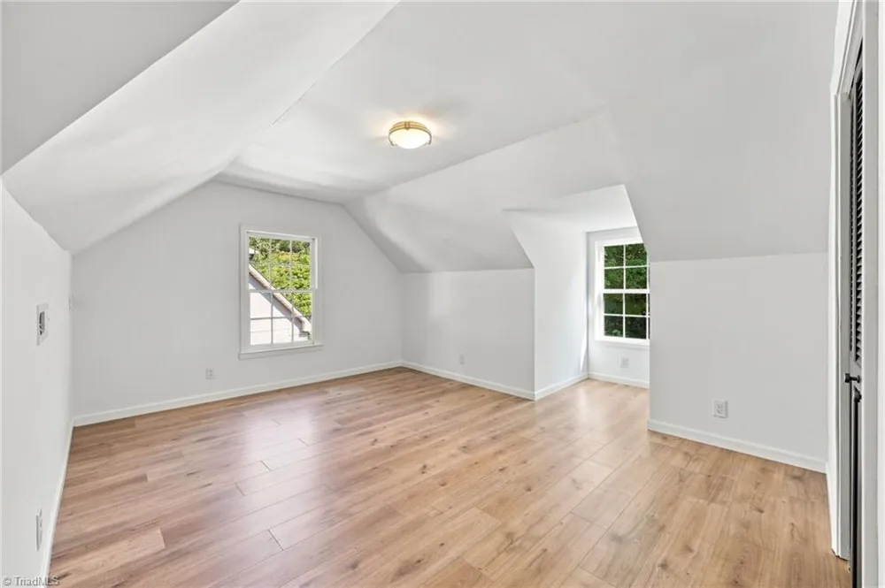 813 Arbordale Avenue High Point, NC 27262