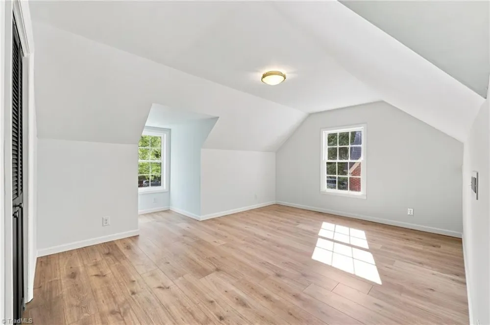 813 Arbordale Avenue High Point, NC 27262