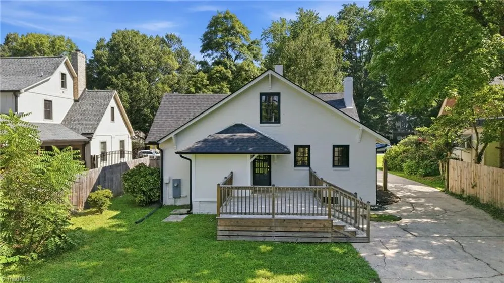 813 Arbordale Avenue High Point, NC 27262