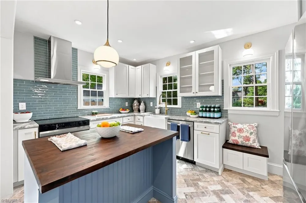 813 Arbordale Avenue High Point, NC 27262