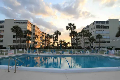 2020 ATLANTIC AVENUE #610N