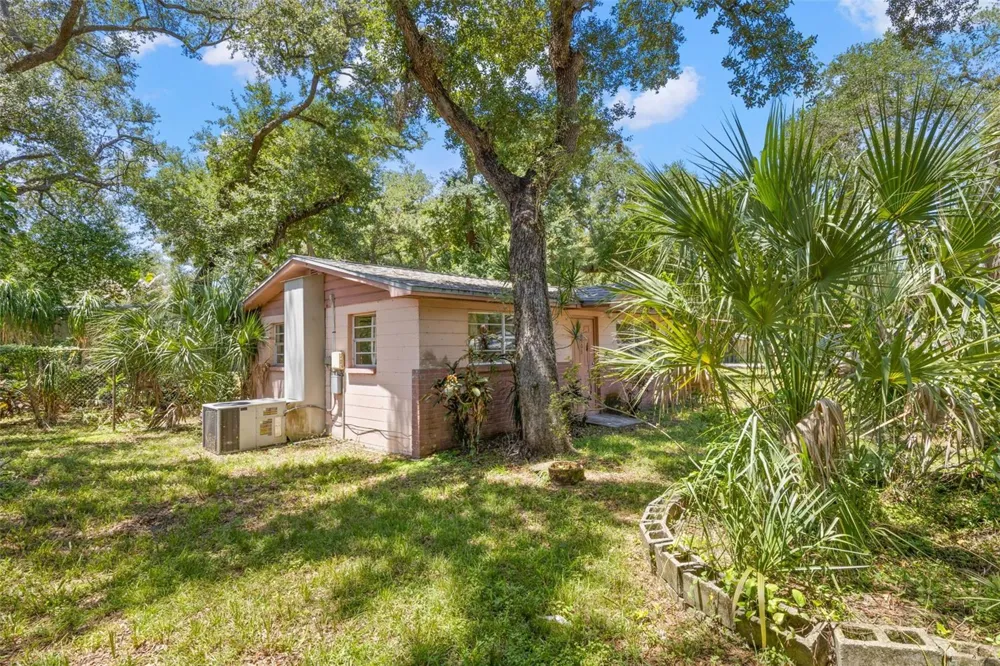 6903 OHIO AVENUE Gibsonton, FL 33534