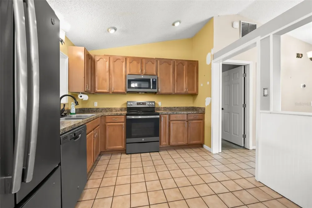 2380 PEMBERTON STREET Oviedo, FL 32765