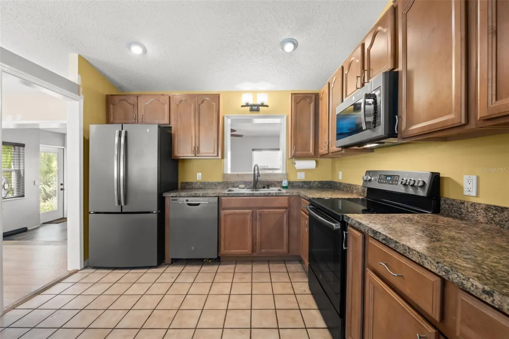 2380 PEMBERTON STREET Oviedo, FL 32765