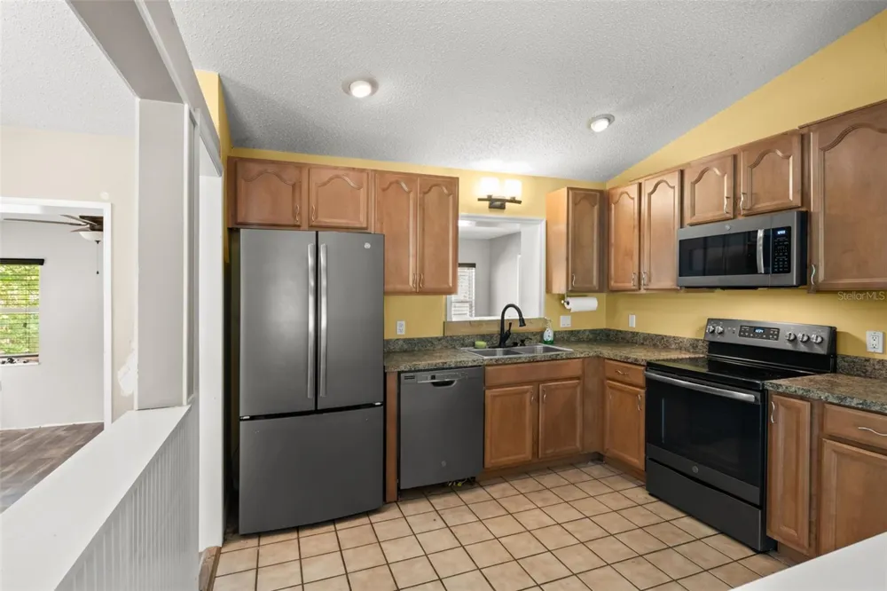 2380 PEMBERTON STREET Oviedo, FL 32765