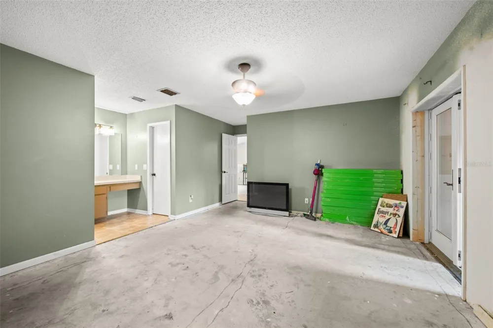 2380 PEMBERTON STREET Oviedo, FL 32765