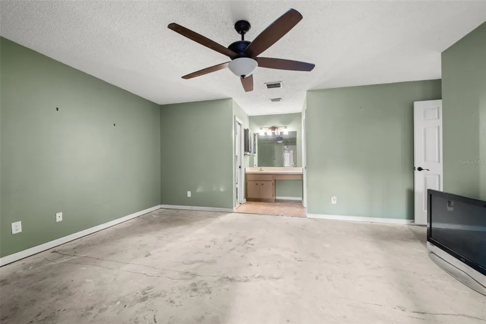 2380 PEMBERTON STREET Oviedo, FL 32765