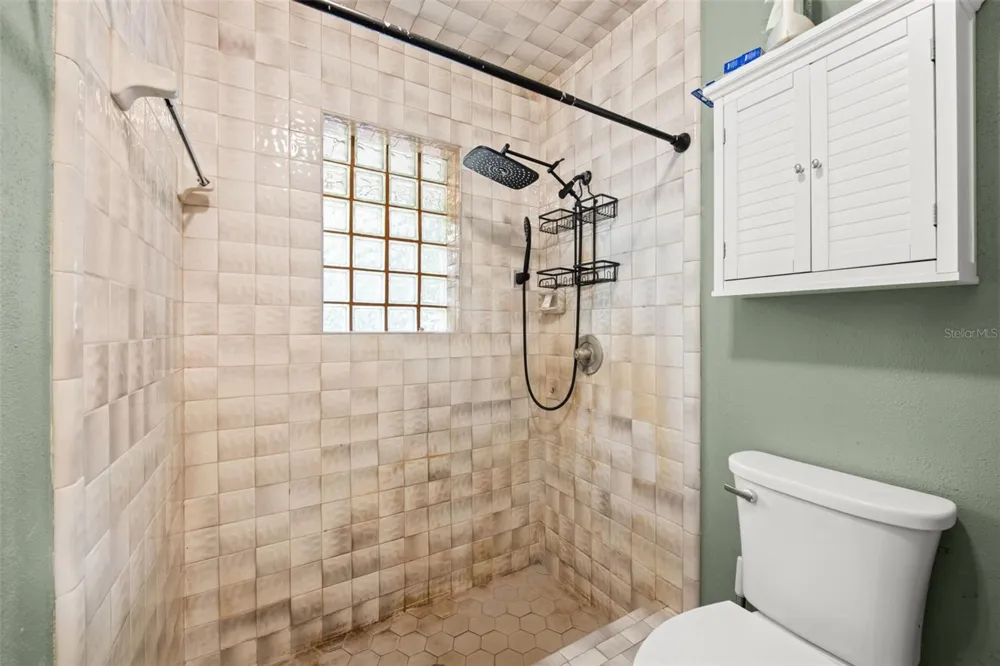 2380 PEMBERTON STREET Oviedo, FL 32765