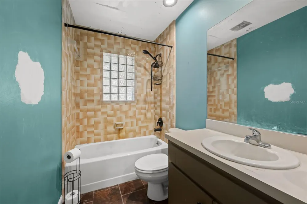 2380 PEMBERTON STREET Oviedo, FL 32765