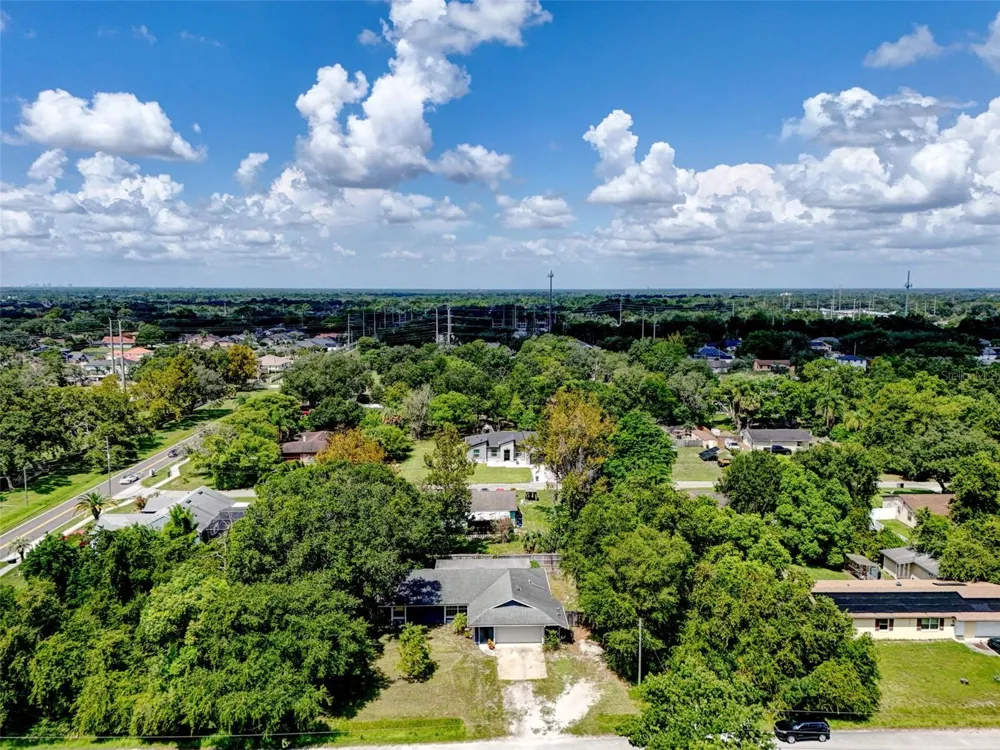 2380 PEMBERTON STREET Oviedo, FL 32765