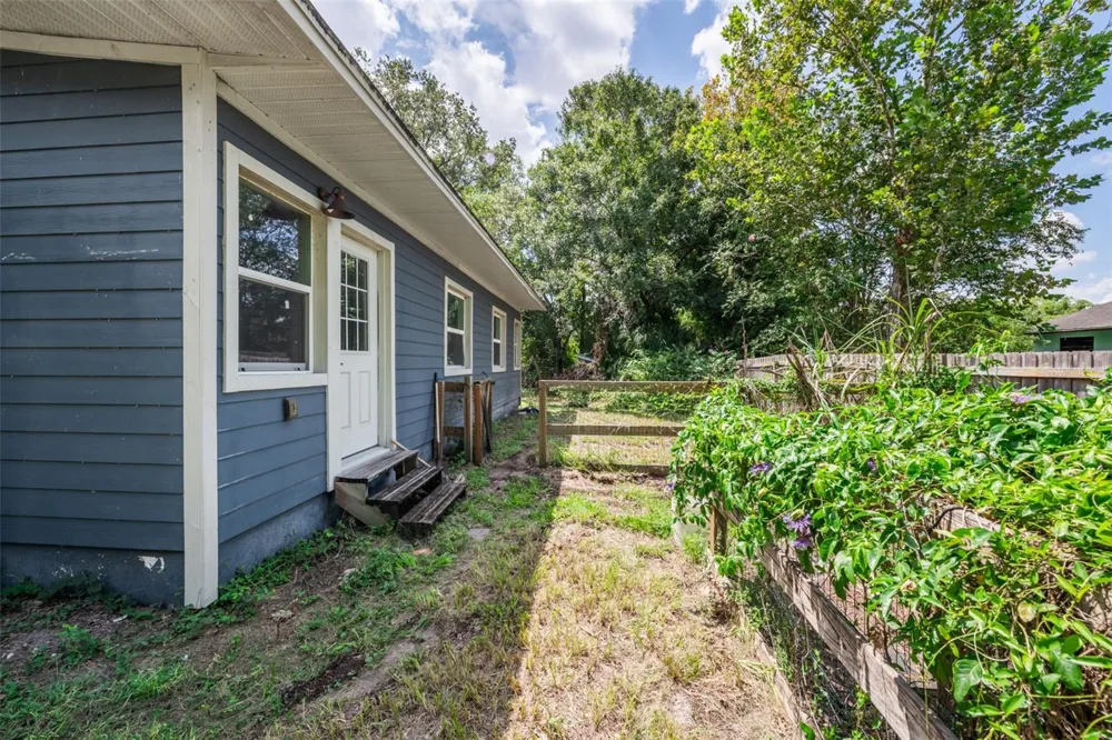 2380 PEMBERTON STREET Oviedo, FL 32765