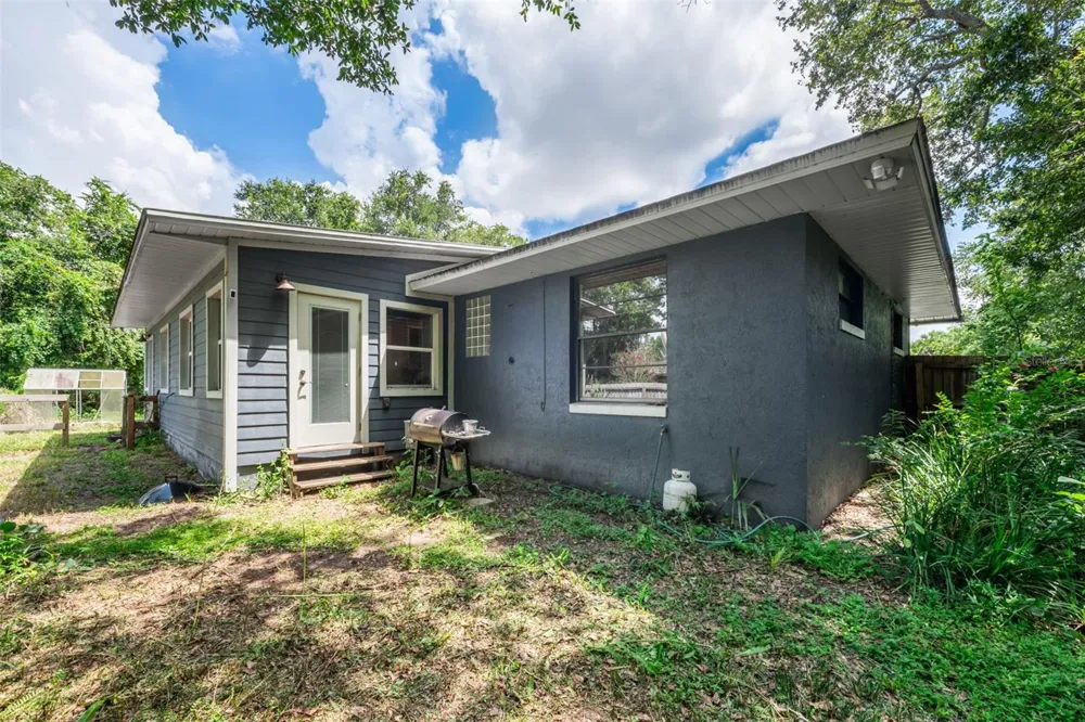 2380 PEMBERTON STREET Oviedo, FL 32765