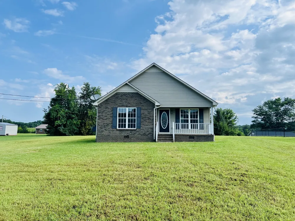 10 Crockett Dr Fayetteville, TN 37334