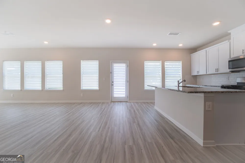 3774 Commodore CT Buford, GA 30519