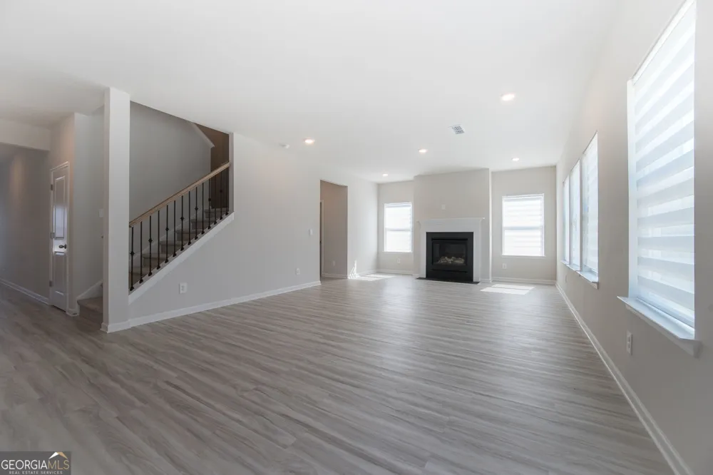 3774 Commodore CT Buford, GA 30519