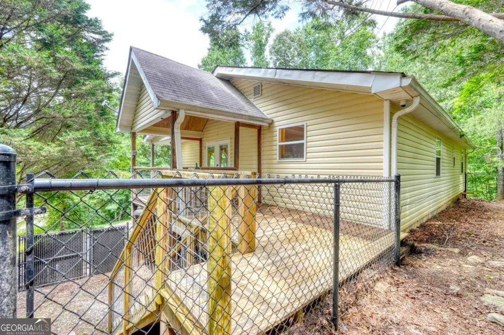 553 Grayce LN Hiawassee, GA 30546