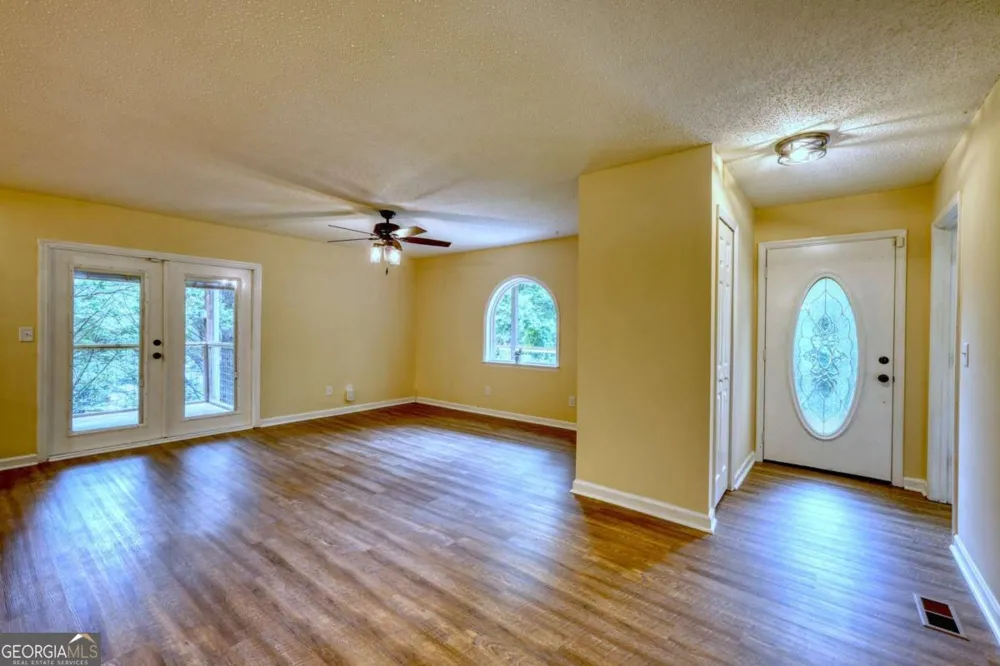553 Grayce LN Hiawassee, GA 30546