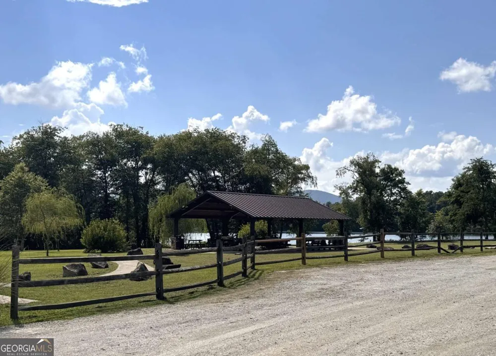 553 Grayce LN Hiawassee, GA 30546