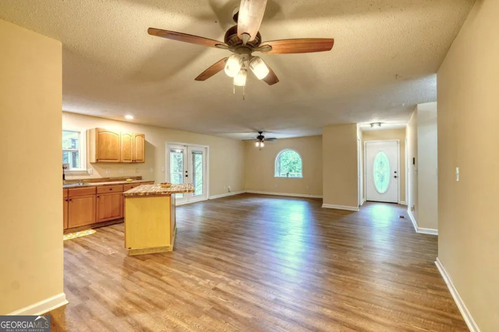 553 Grayce LN Hiawassee, GA 30546