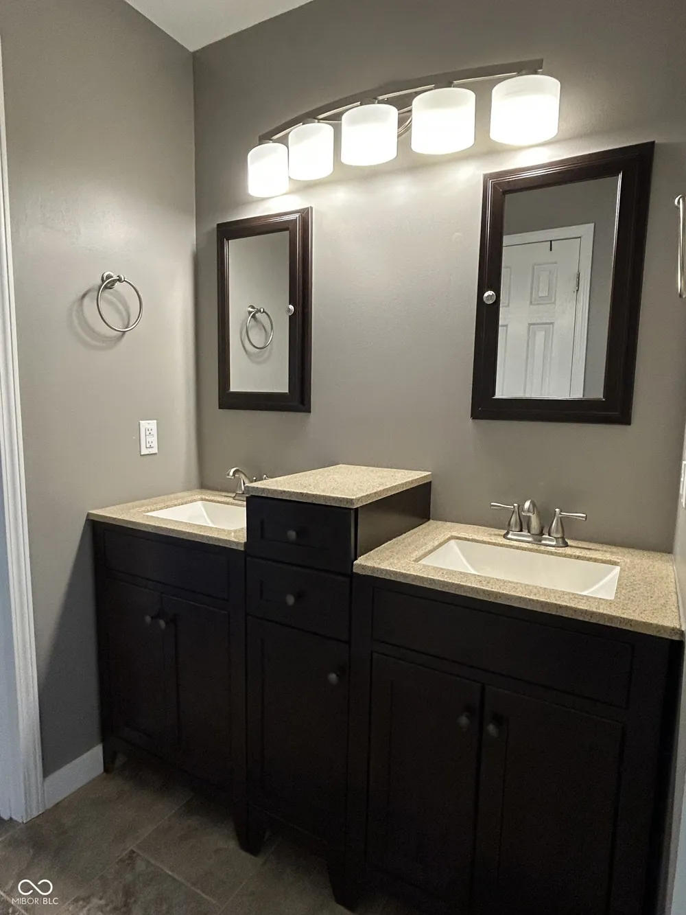 3256 Muriel Place Columbus, IN 47203
