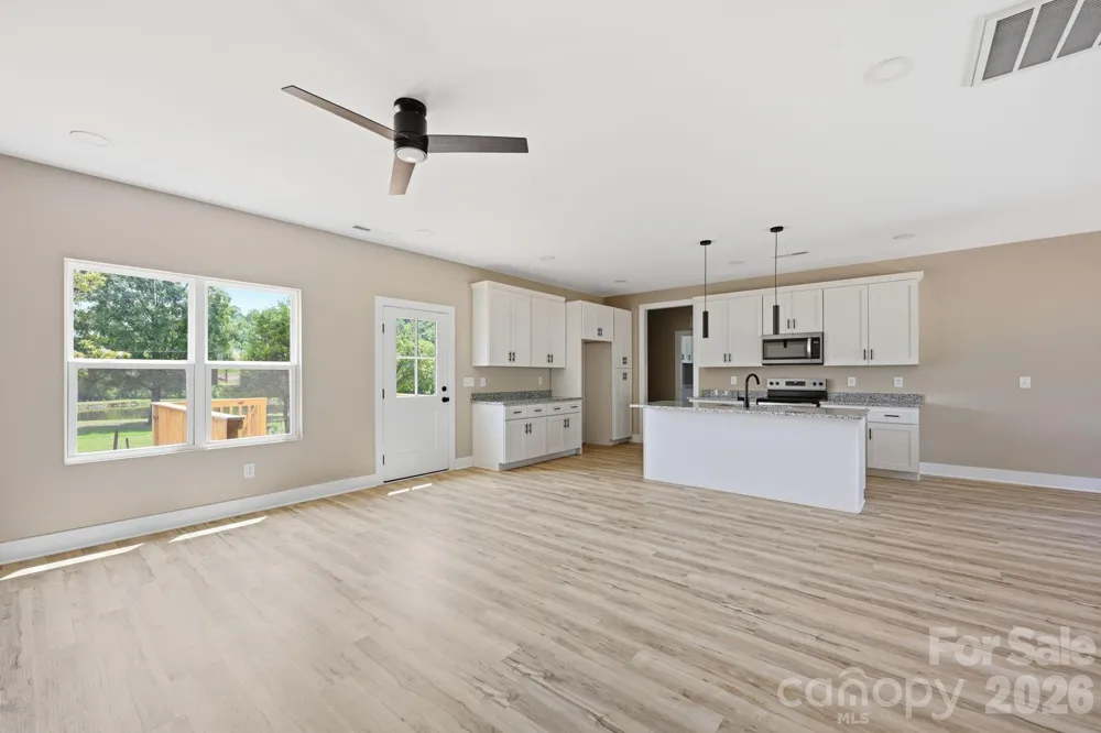 1517 Robin Road Newton, NC 28658