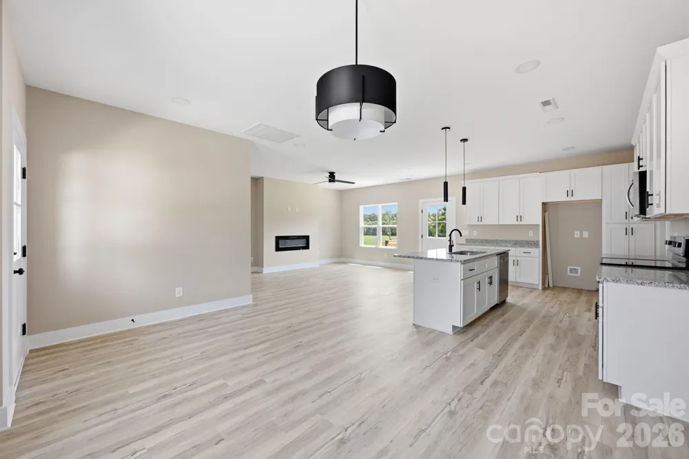 1517 Robin Road Newton, NC 28658
