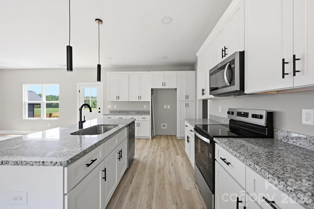 1517 Robin Road Newton, NC 28658