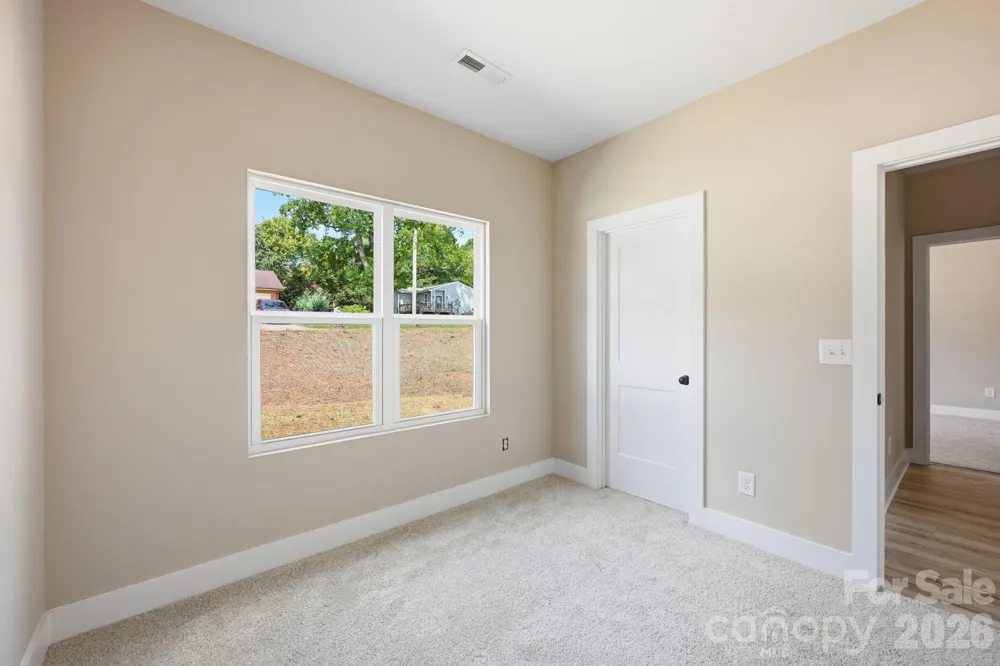 1517 Robin Road Newton, NC 28658