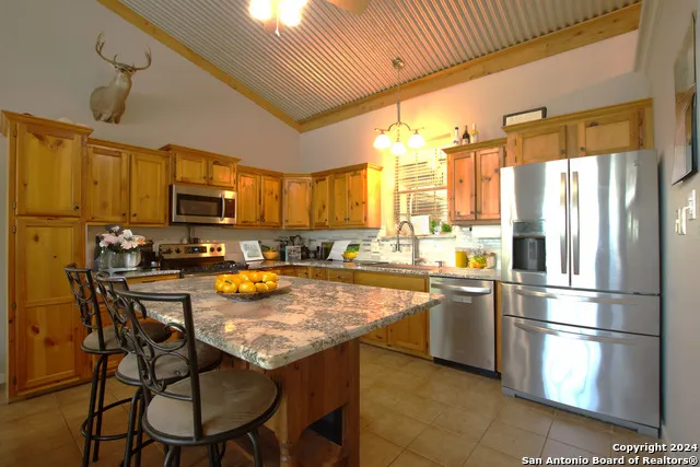 354 THOROUGHBRED Spring Branch, TX 78070