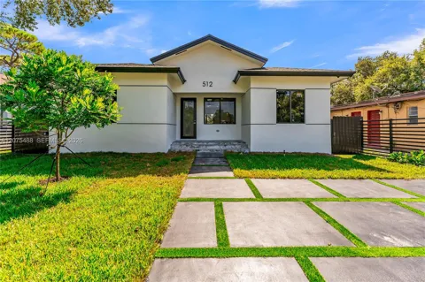 512 NW 23rd Ave