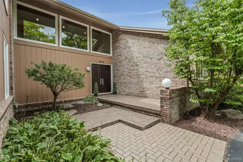 4972 Champlain Circle
