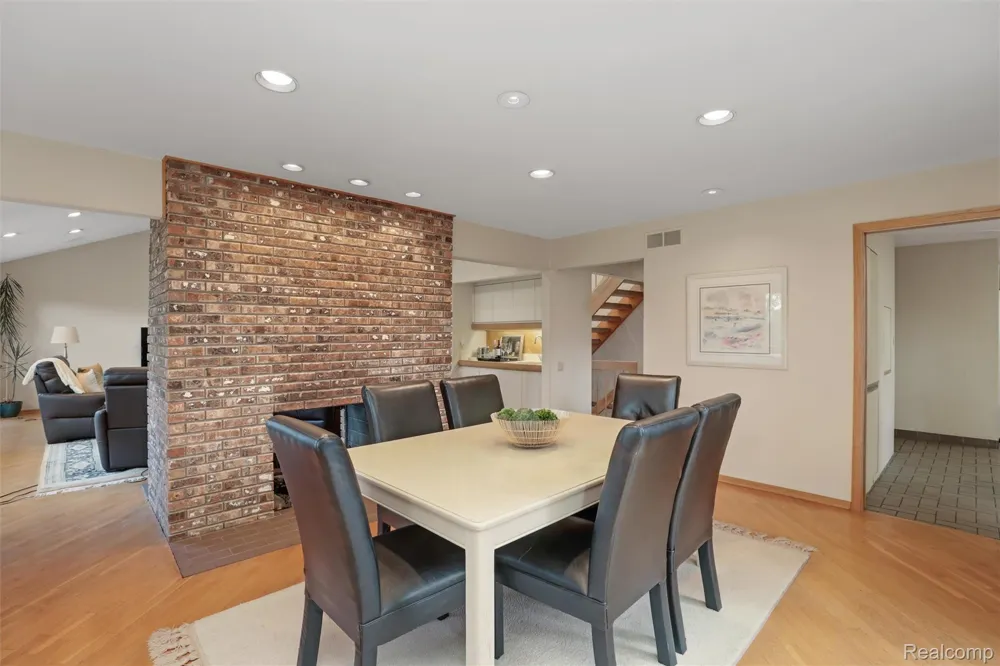 4972 Champlain Circle West Bloomfield Charter Township, MI 48323