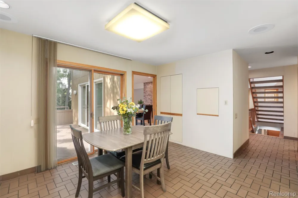 4972 Champlain Circle West Bloomfield Charter Township, MI 48323
