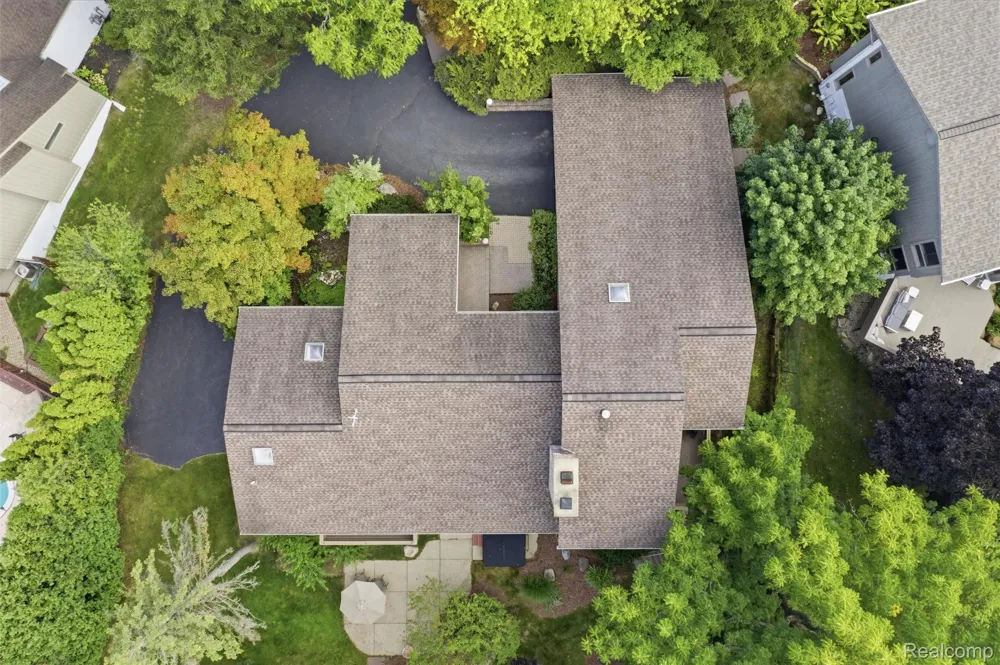 4972 Champlain Circle West Bloomfield Charter Township, MI 48323