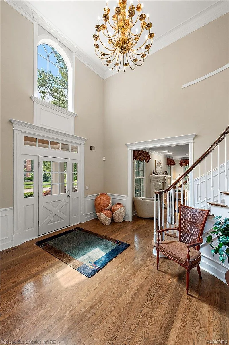 937 Mitchell Court Bloomfield Hills City, MI 48304